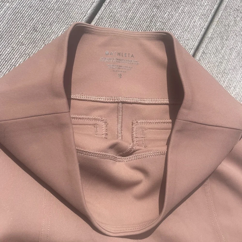 Athleta Delancey Straight Cargo Pants Rustic Beige Women’s sz XS #882625 NWOT - Picture 4 of 5